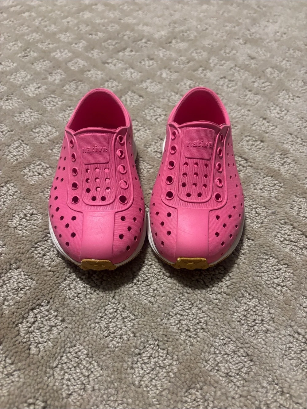 Native Shoes pet smoke